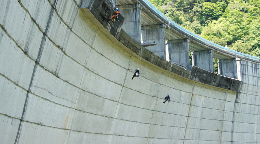 ダム堤体調査